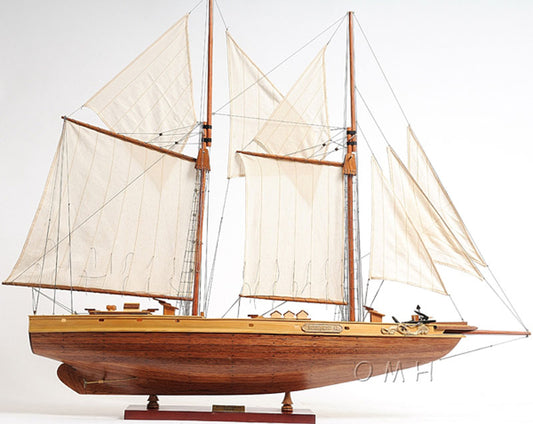 OMH Bluenose II fully assembled Y075