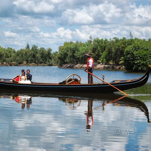 OMH Venetian Gondola Real Boat 36' Long